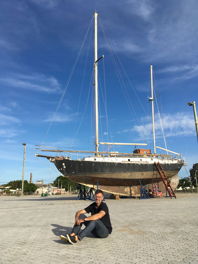Andrés Bruzzone Andrés Bruzzone